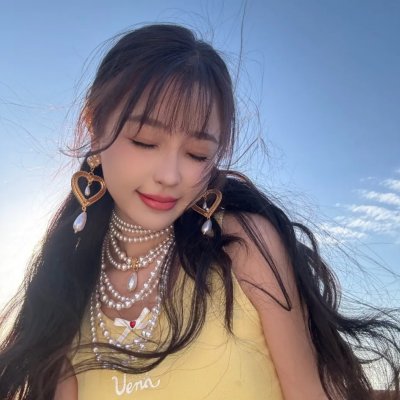 我跟闺蜜双穿后大搞基建