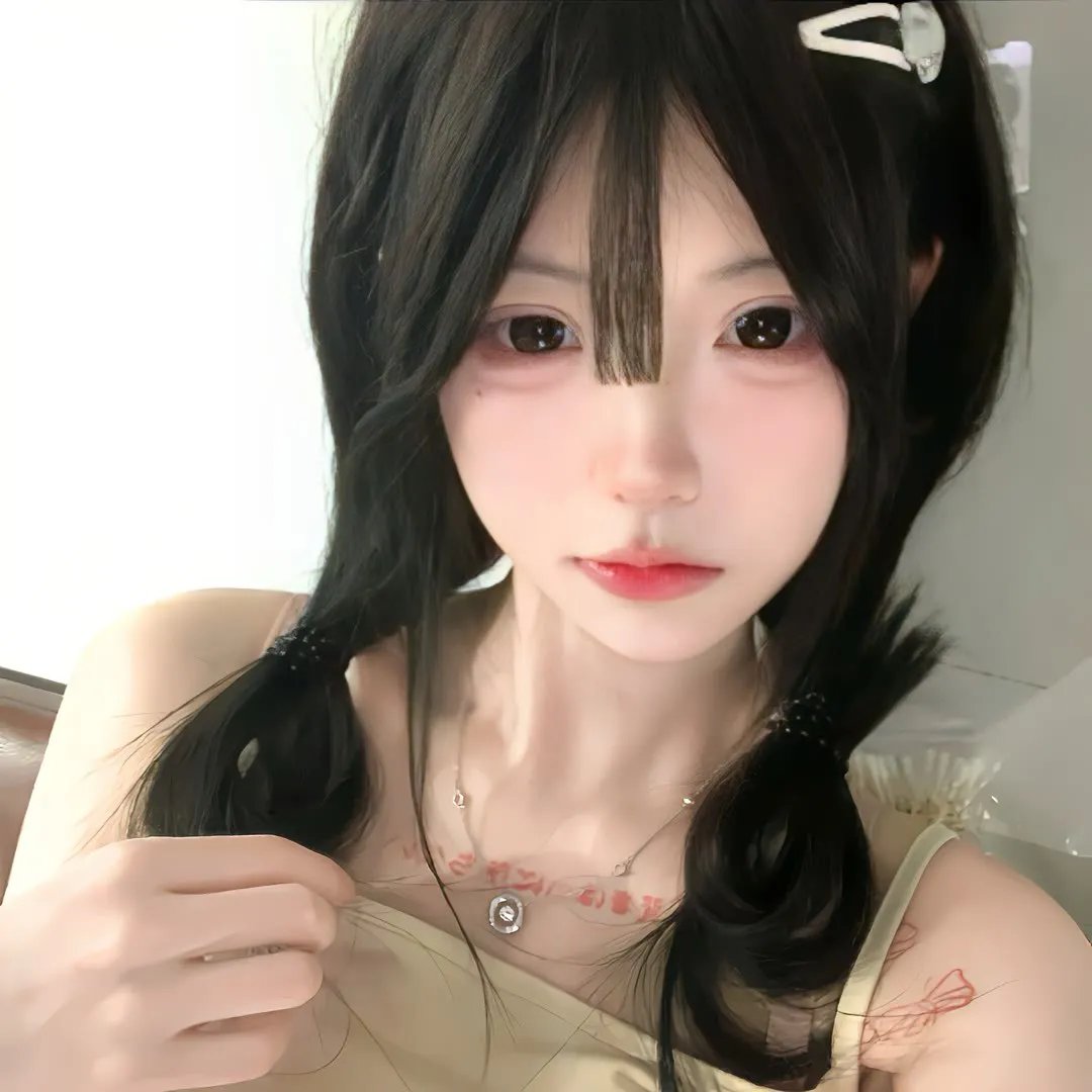 反派儿子抛弃女帝，我反手娶回家